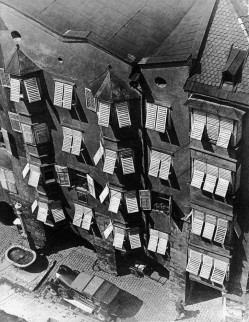 Haller Frigyes, Windows, Florence, 1934.